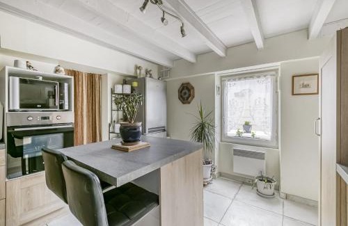 Dax House | Charming Stay in Heart of Dax