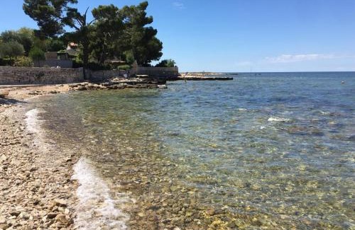 Krizine House | Charming stone cottage by the sea