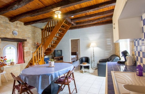 Tourtoirac Cottage | Charming Stone House with Garden, Parking, Near Tourtoirac Cave in Dordogne