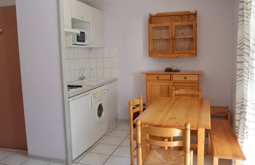 Luz-Saint-Sauveur Apartment | Charming Studio for 4 with Balcony, Parking & Ski Storage – Near Ski Resorts