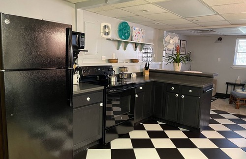 Acworth Apartment | Charming Studio at Lake Acworth, 6 miles to LakePoint Sports/Perfect Game Fields