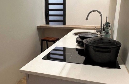 Grand Bois Apartment | Charming studio in delightful Golf Estate of Avalon with WiFi, AC