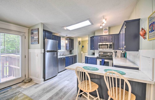 Supply House | Charming Supply Home < 2 Mi to Holden Beach!