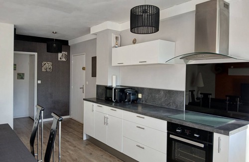 Lormont Apartment | Charming T3 on the outskirts of Bordeaux - 2 bedrooms