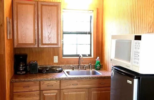 Mason Cabin | Charming Tiny House Rental in Texas Wine Country
