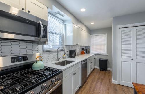 University Heights Apartment | Charming University Heights Home