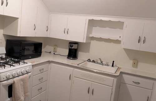 Athens Apartment | Charming upstairs apartment in Athens, OH