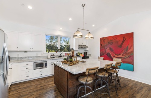 Ballard House | Charming urban farmhouse ranch estate! Read our reviews & Instagram 3 Leaf Ranch