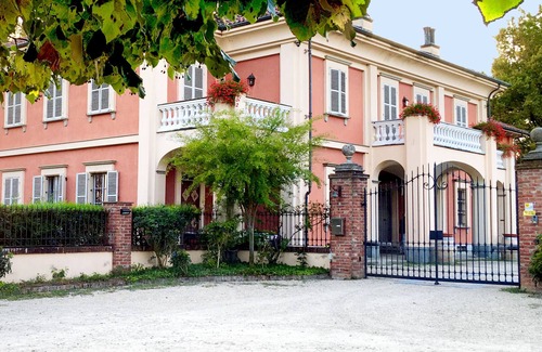 Castello di Annone Villa | Charming Villa in Monferrato hills