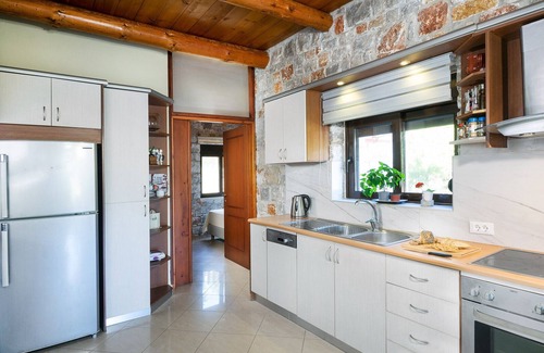 Agia Villa | Charming Villa, a traditional Villa with 4 bedrooms, near Platanias village