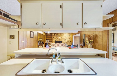 Lawton Villa | Charming villa with 1 huge bedroom and AC, WiFi in beautiful Lawton