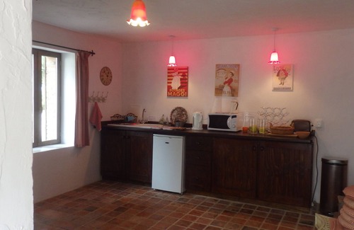 Couches House | Charming village house for 8 with private pool Close to vineyards and Beaune