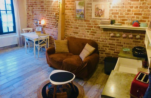 Thorembais-Saint-Trond Apartment | Charming vintage studio L'atelier de Rose, free WiFi
