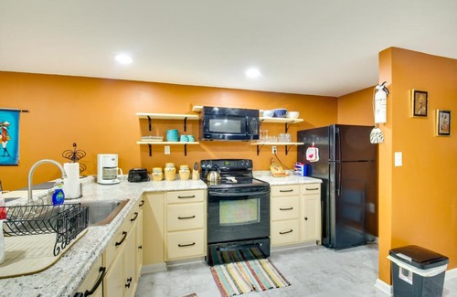 Lynchburg Apartment | Charming Virginia Getaway Near Hiking and Golfing!