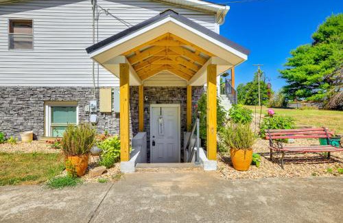 Lynchburg Apartment | Charming Virginia Getaway Near Hiking and Golfing!