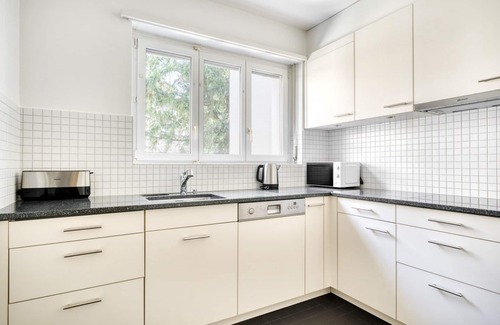 Basel City Centre Apartment | Charming Vorstädte 3 Room w/Storage, 10 mins to Market, by Blueground