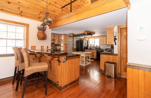 Munnsville Cottage | Charming year round cottages on Waterfall
