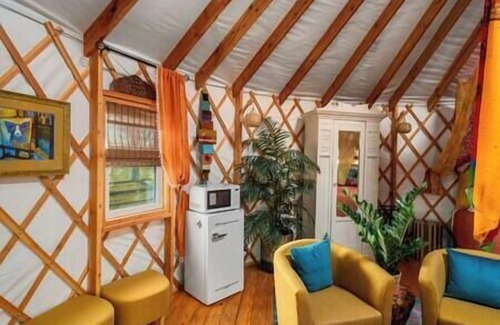 Woodway House | Charming Yurt in Woodway- Mystical Moroccan #5
