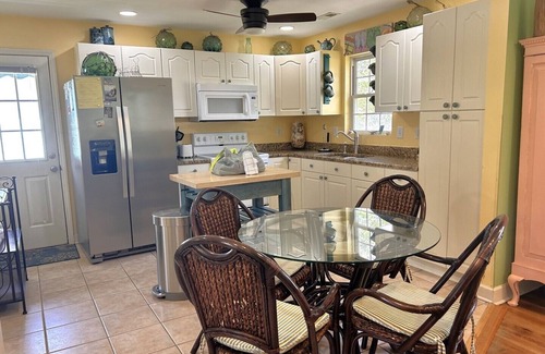 Tranquil Harbour House | Charmingly Beautiful, 2 Bdrm/1 Bath Home -Sleeps 4