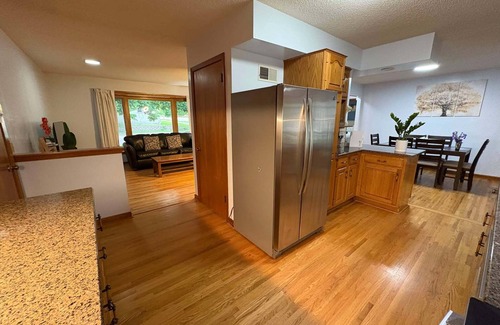 Chaska House | Chaska Retreat with Home Theater Near Ren Fest, and Many Other Attractions