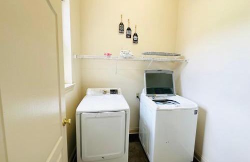 Pine Grove Apartment | Chateau 11