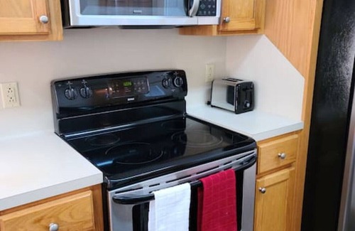 Pine Grove Apartment | Chateau 18, spacious townhouse in Tickfaw, LA