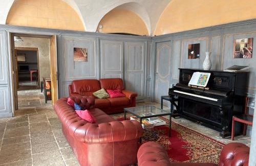 Sainte-Colombe-en-Auxois House | Chateau Arcade de Sainte Colombe