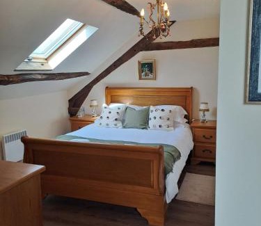 Montanel Bed & Breakfast | Chateau de Chambres Mont St Michel