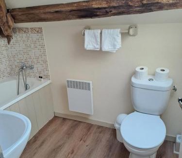 Montanel Bed & Breakfast | Chateau de Chambres Mont St Michel