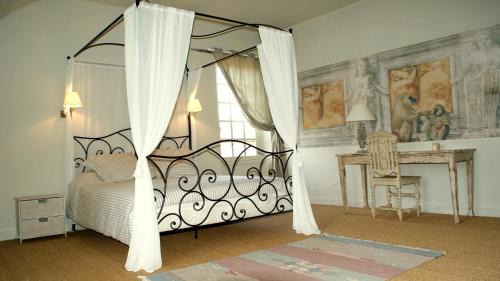Durtal Bed & Breakfast | Chateau de Durtal