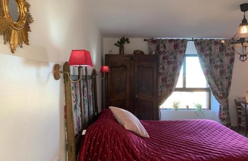 Lens-Lestang Bed & Breakfast | Chateau de la Saone