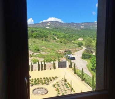 Sainte-Jalle Bed & Breakfast | Chateau de Sainte Jalle