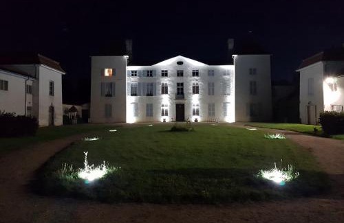 Poncins Bed & Breakfast | Chateau des Perichons