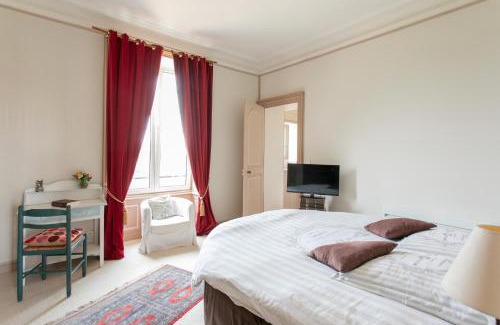 Saint-Mars-du-Desert Bed & Breakfast | CHATEAU du PERRAY