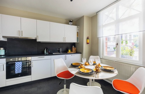 Cuesmes House | Chateau La Fontaine - stylish accomodation - green environment