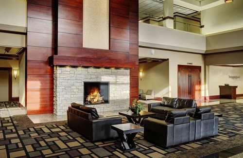Northwest Edmonton Hotel | Chateau Nova Yellowhead