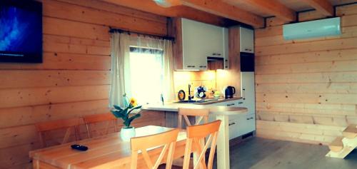 Czchow House | Chatki U Hanusi