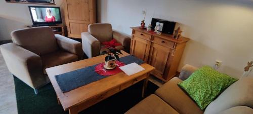 Holin Cabin | Chaty v Českém ráji u Prachovských skal - Malá chata pro 4 - Velká chata pro až 7 osob - ubytování v soukromí