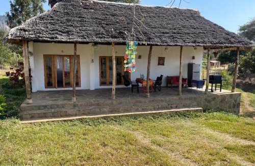 Taita Hills Cabin | chawia luxury camp