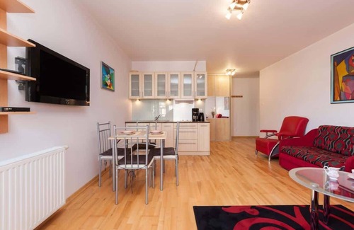 Swinoujscie Apartment | Chełmońskiego 3 Świnoujście | Bright Studio with Kitchenette | Balcony | Centre