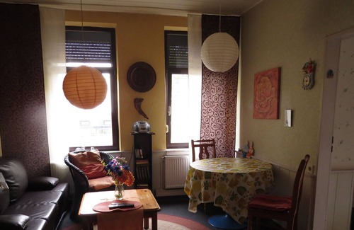 Neuende Apartment | cheap vacation easy access