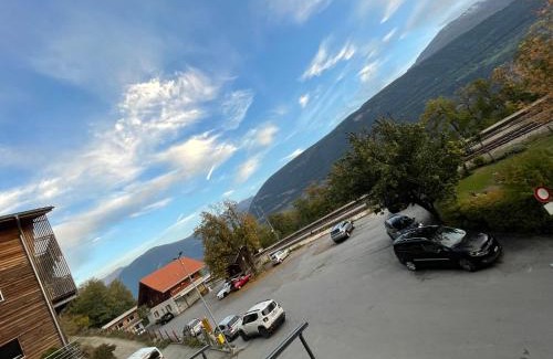 Ausserberg Hotel | Check-in 24-7 ohne Frühstück gratis Parkplatz