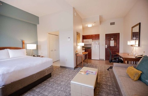 Highlands - Perkins Hotel | Check out the Magnolia Mound Plantation! Relaxing Suite with Full Kitchen! Pool!