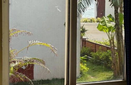 Chennai Villa | Cheerful 5 bedroom villa with pool & beach accessn