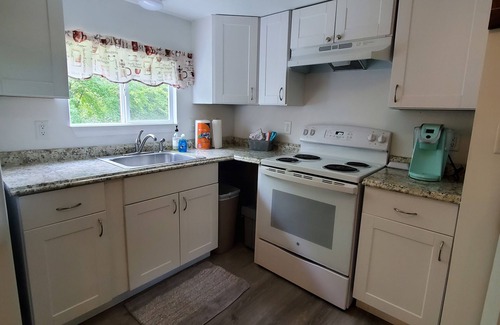 Kedron Cottage | Cheerful Cozy Country Cottage @ Aly Farm, 2bed/1 bath