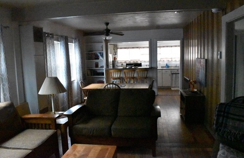 Fall River Mills House | Cheerful & Cozy 3 Bedroom Plus Residence