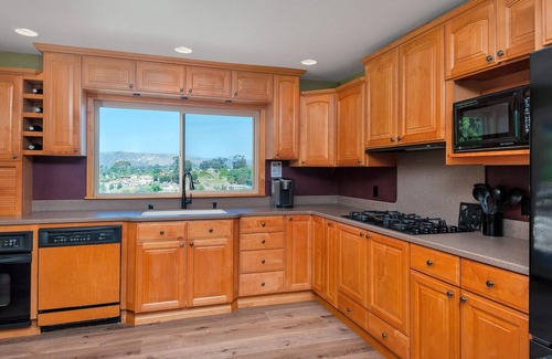 Country Club House | Cheerful Escape: Mountain Views, Fully Fenced, Game Room, Firepit, BBQ, & Office