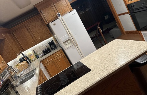 Florence House | Cheerful home with plenty of privacy and entertainment room.