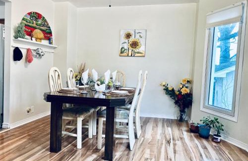 Niagara Falls House | Cheerful residence