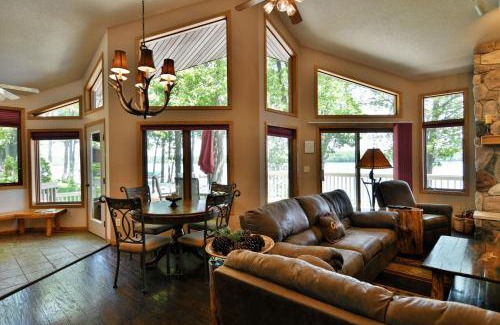 Chief Lake House | Cheif Lake Lodge home